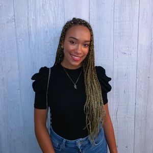 Meet your Posher, Janelle